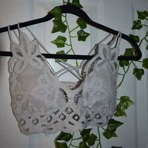 Lacy Francesca’s Bralette (In grey)